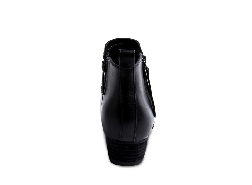 INCHARGES WATERPROOF BLACK LEATHER - Shoes - Steve Madden Canada