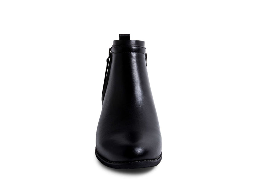 INCHARGES WATERPROOF BLACK LEATHER - Shoes - Steve Madden Canada