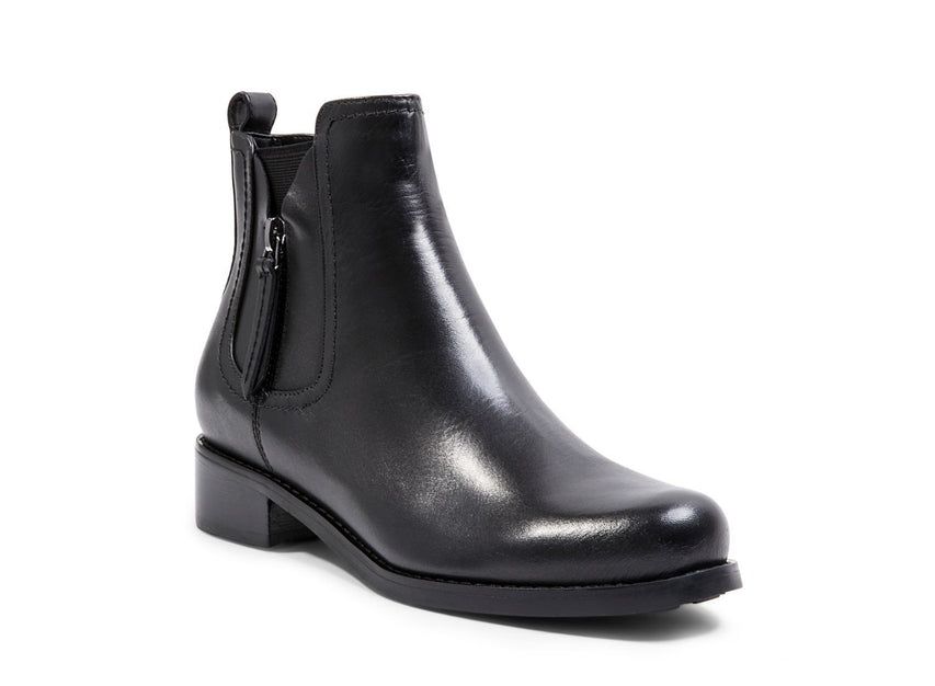 VARCITI WATERPROOF BLACK LEATHER - Shoes - Steve Madden Canada