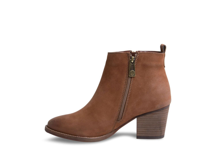 VEGAS WATERPROOF TAN NUBUCK - Shoes - Steve Madden Canada