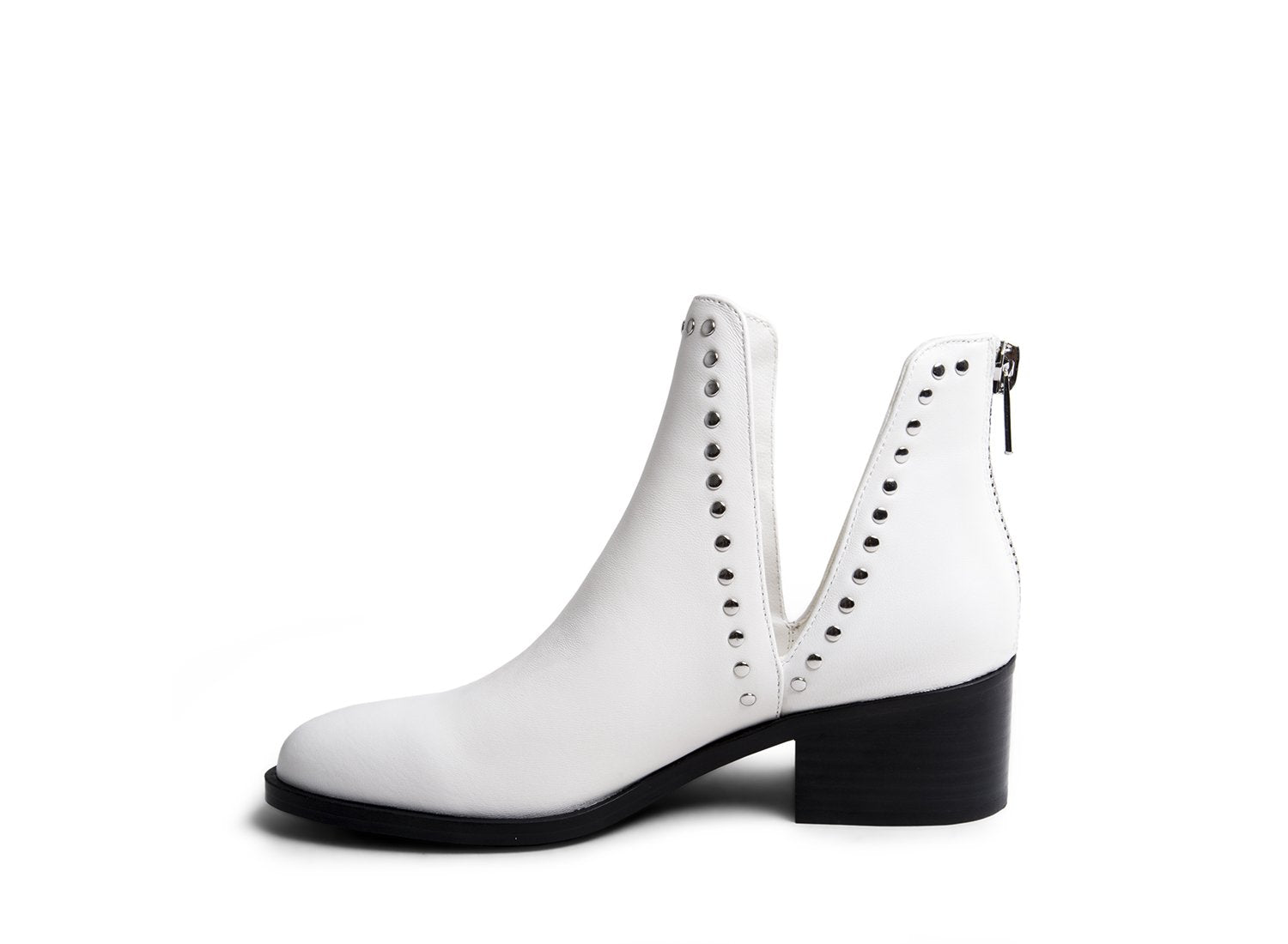 CONQUEST WHITE LEATHER - Shoes - Steve Madden Canada
