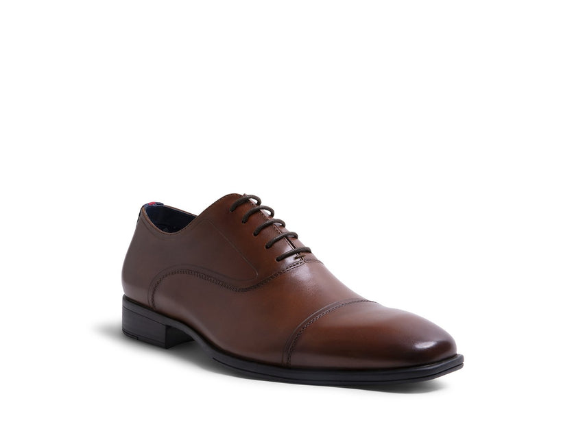JACKSONN TAN LEATHER - Shoes - Steve Madden Canada
