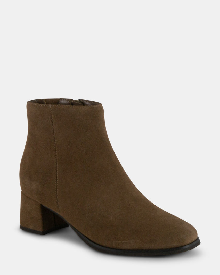COLBY BROWN SUEDE - Women's Shoes - Steve Madden Canada