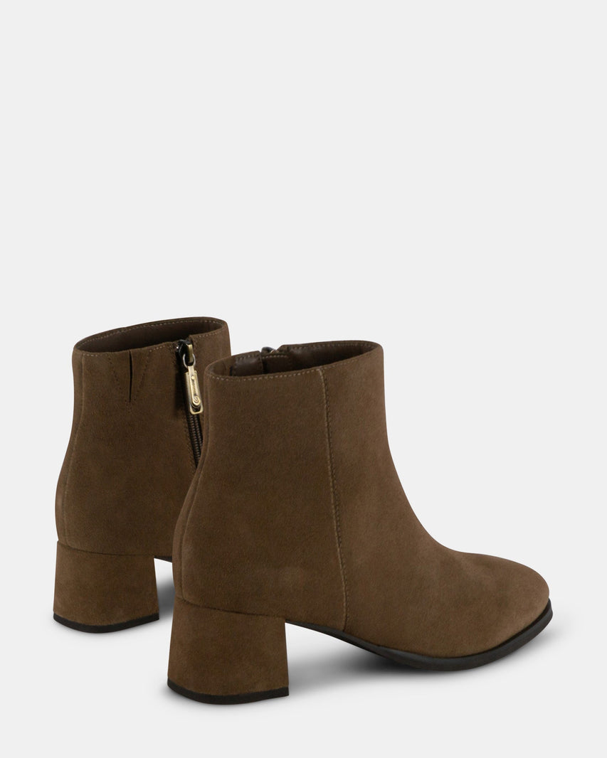 COLBY BROWN SUEDE - Women's Shoes - Steve Madden Canada
