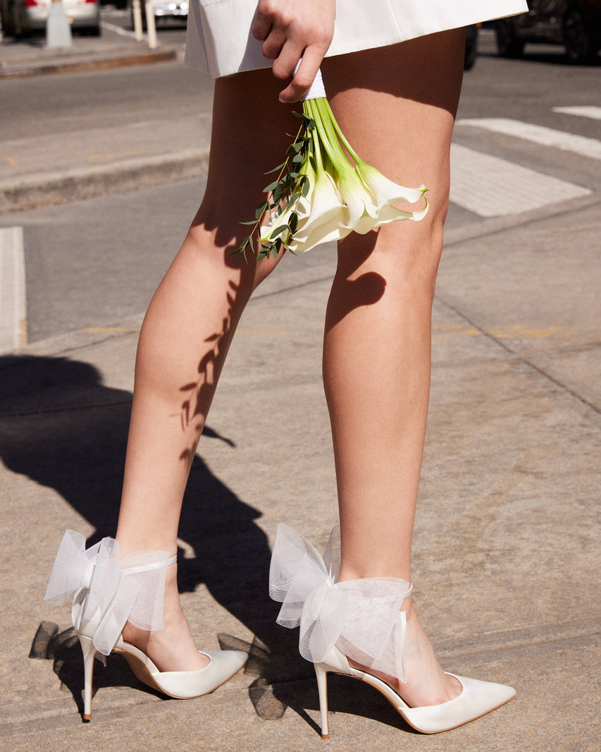 VALENTEEN WHITE FABRIC - Women's Shoes - Steve Madden Canada