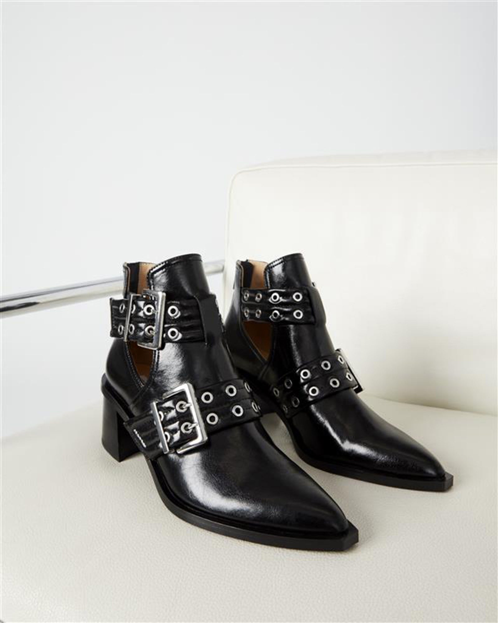 GRAZIA BLACK LEATHER - Women's Shoes - Steve Madden Canada