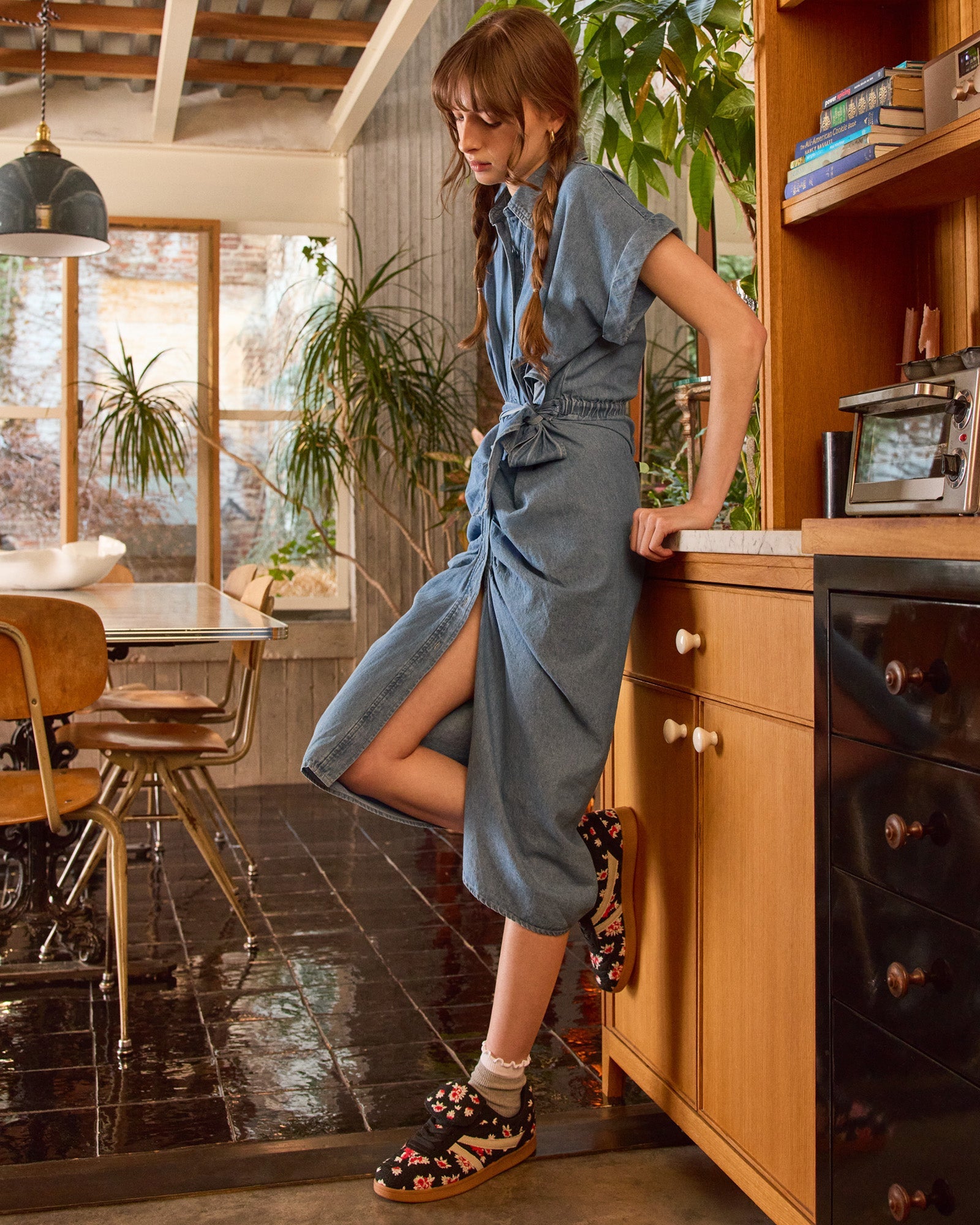 TORI DRESS DENIM LIGHT BLUE DENIM - Clothing - Steve Madden Canada