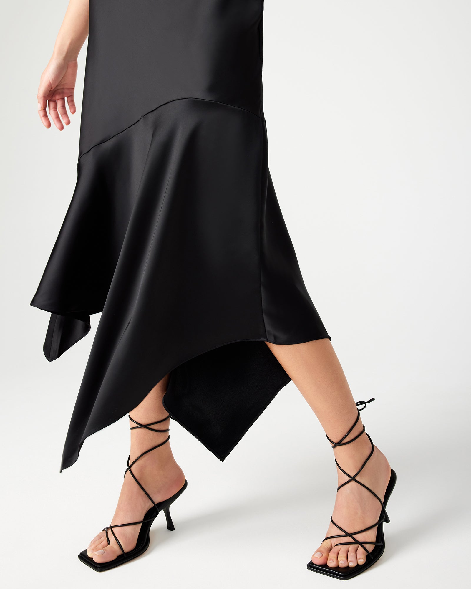LUCILLE DRESS BLACK - Clothing - Steve Madden Canada