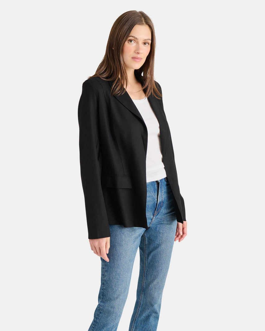 PAYTONN BLAZER BLACK - Clothing - Steve Madden Canada