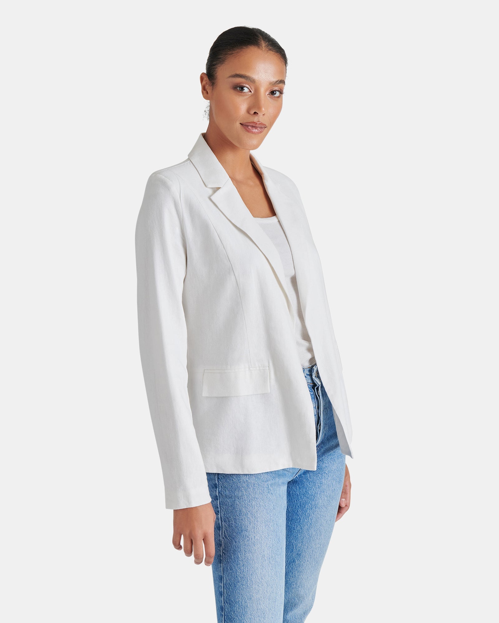 PAYTONN BLAZER WHITE - Clothing - Steve Madden Canada