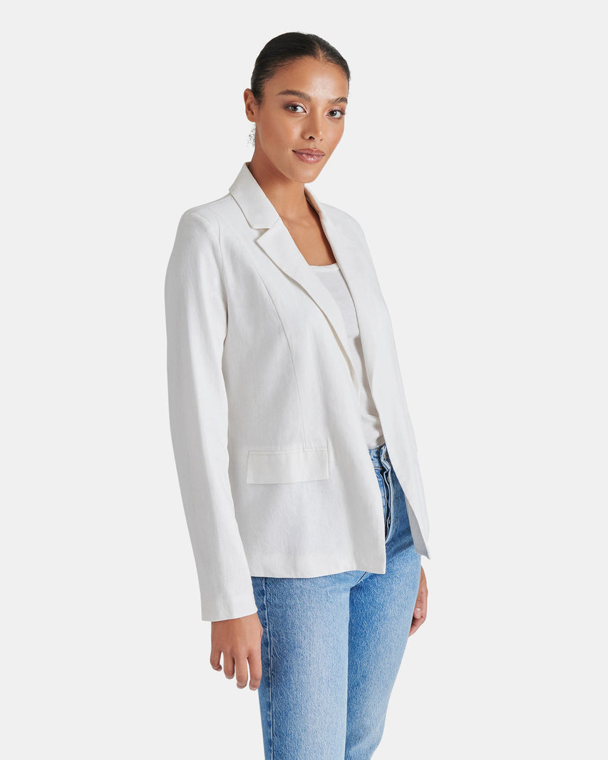 PAYTONN BLAZER WHITE - Clothing - Steve Madden Canada