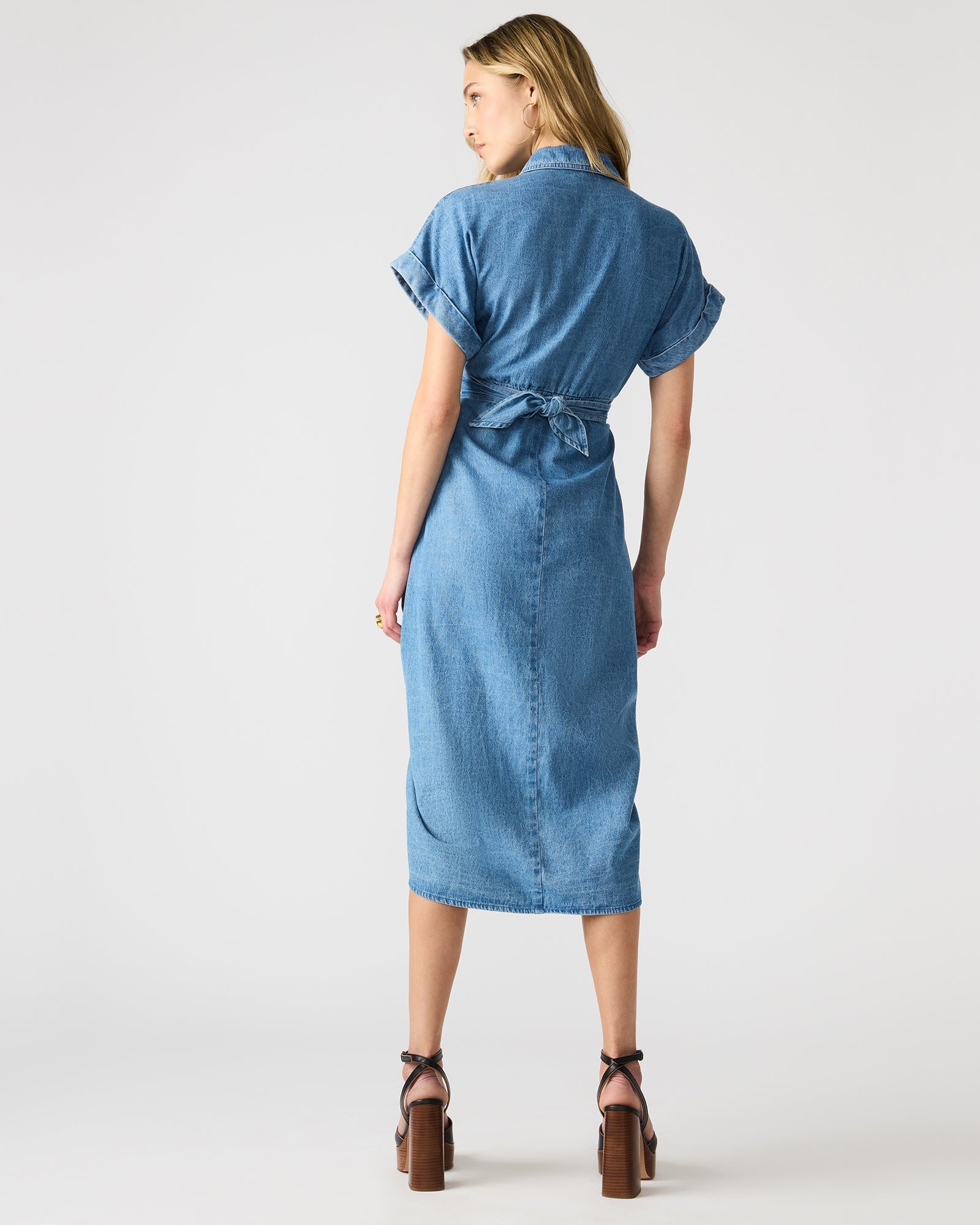 TORI DRESS DENIM LIGHT BLUE DENIM - Clothing - Steve Madden Canada