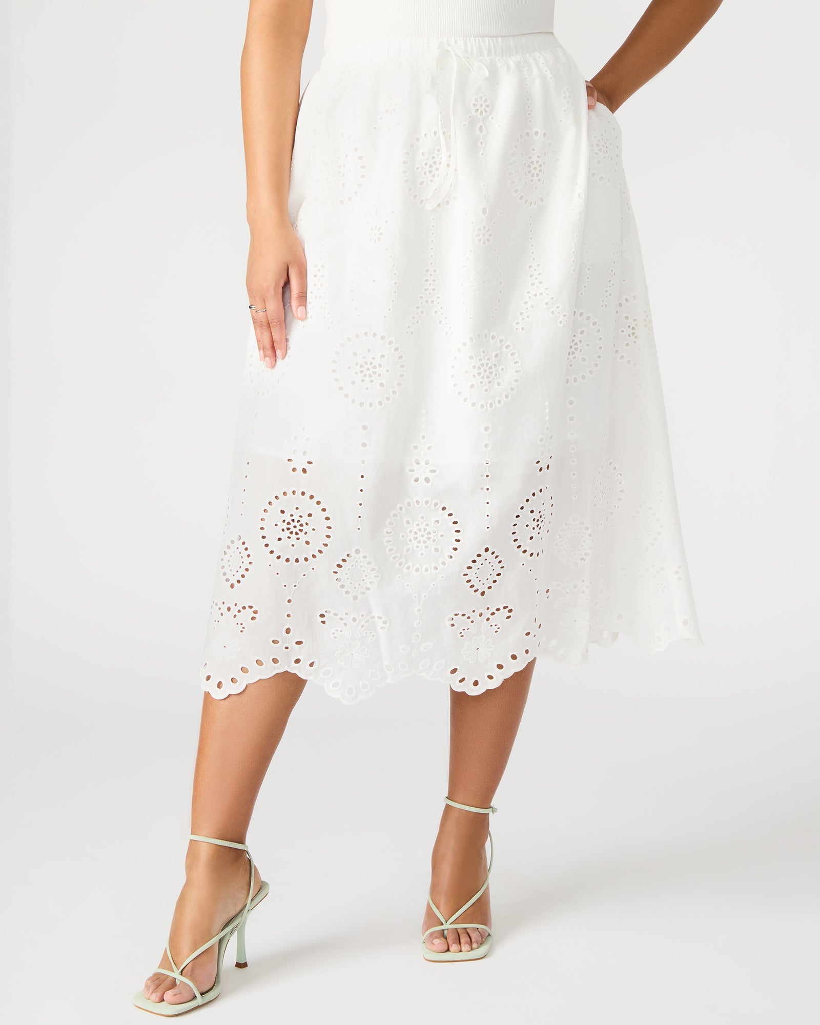 ANAISA SKIRT WHITE - Clothing - Steve Madden Canada