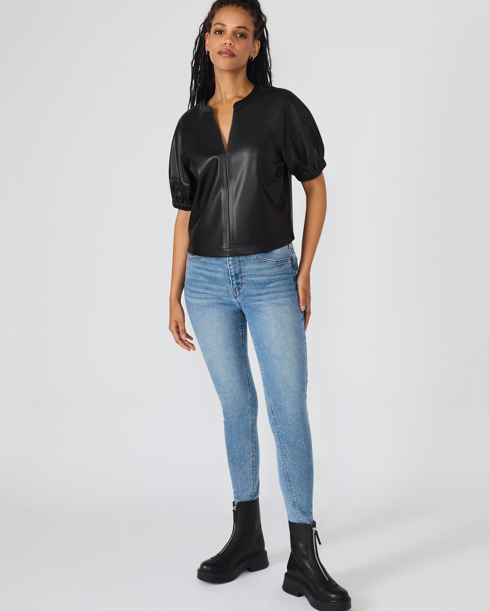 ROXANNE TOP BLACK - Clothing - Steve Madden Canada