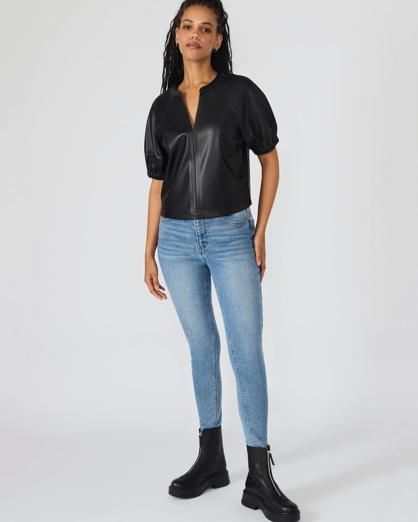 ROXANNE TOP BLACK - Clothing - Steve Madden Canada