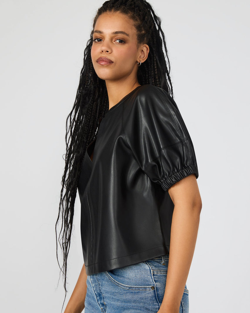 ROXANNE TOP BLACK - Clothing - Steve Madden Canada