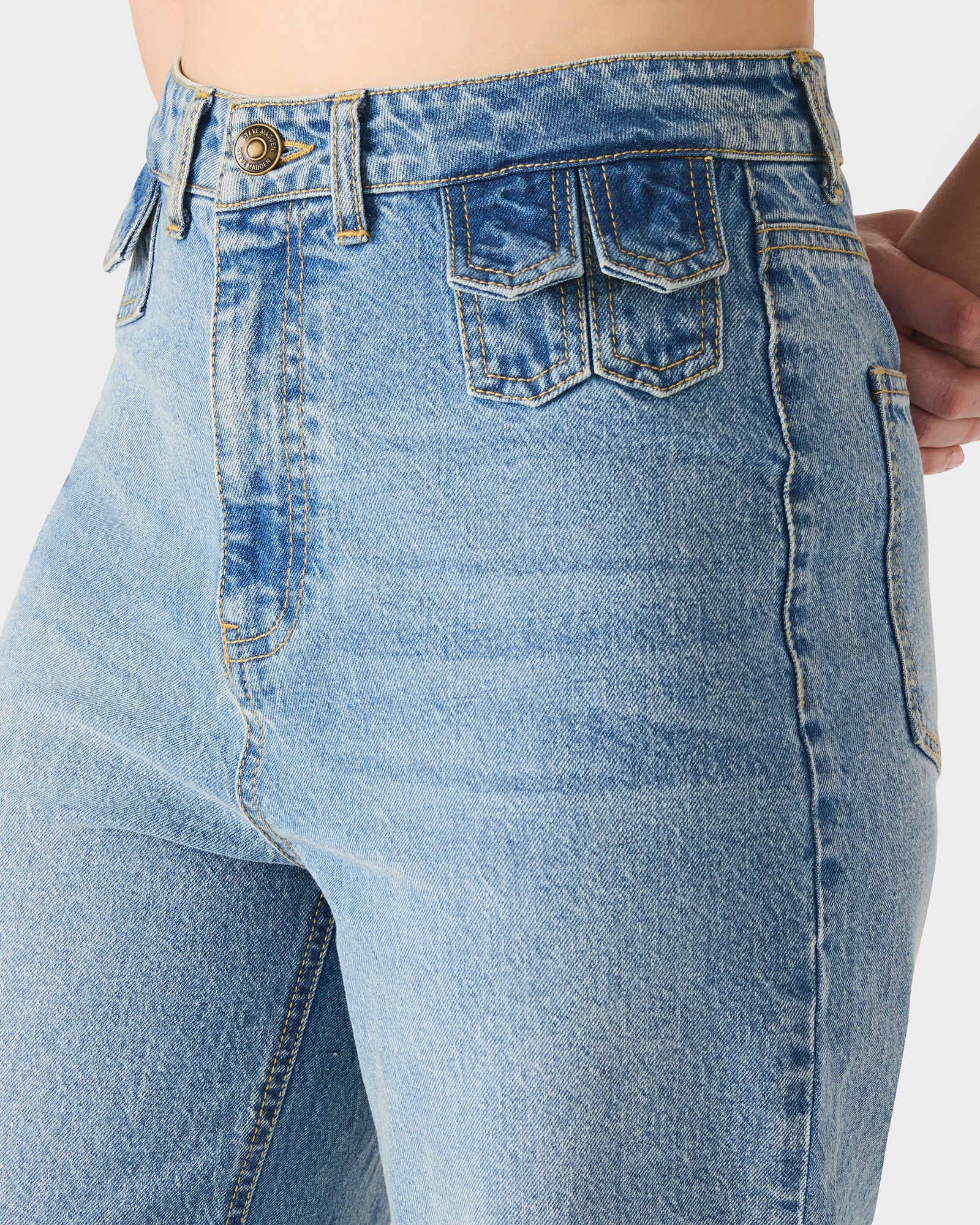 GERALDINE JEAN LIGHT BLUE DENIM - Clothing - Steve Madden Canada