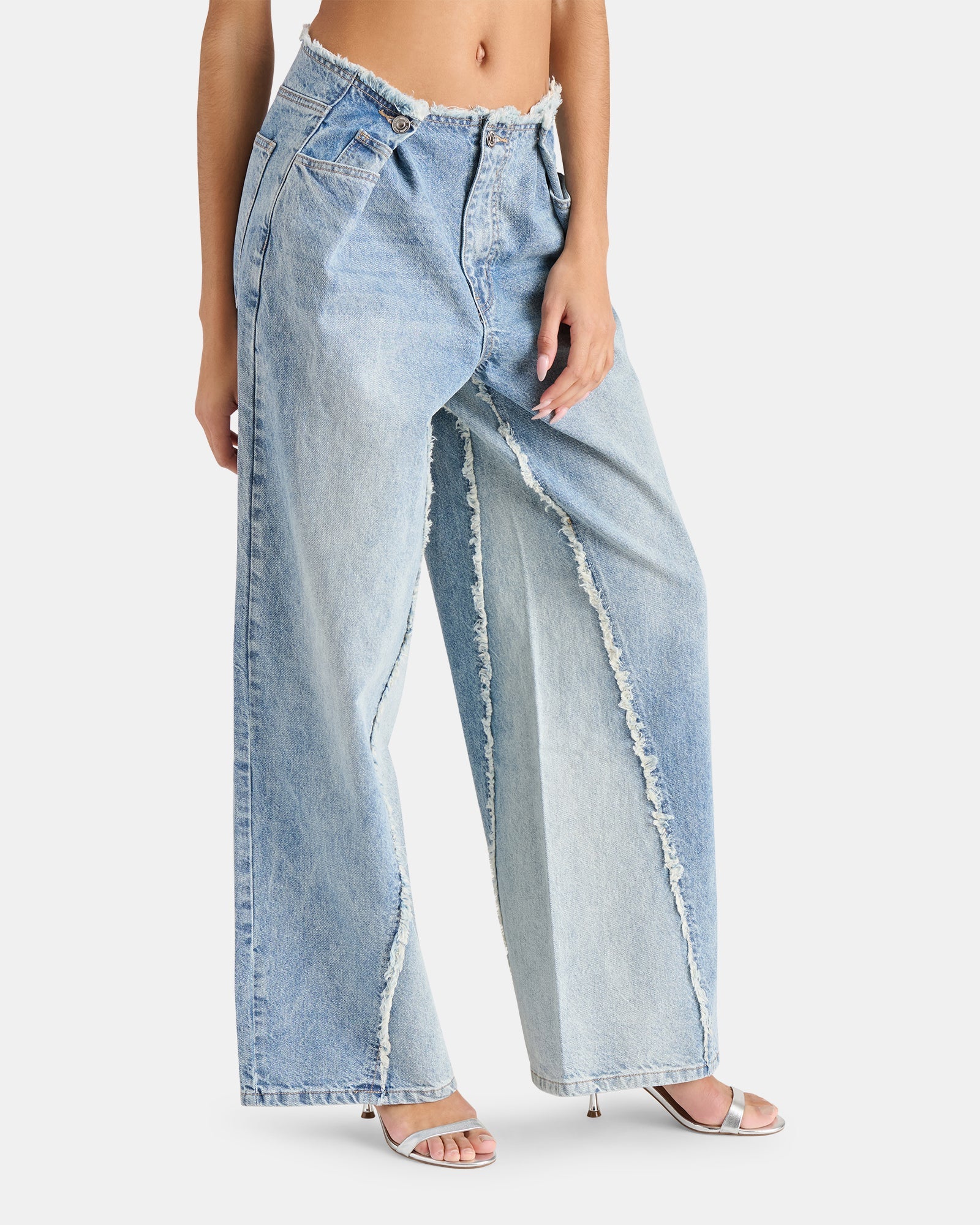 LOOSE FIT WIDE LEG JEAN BLUE - Clothing - Steve Madden Canada