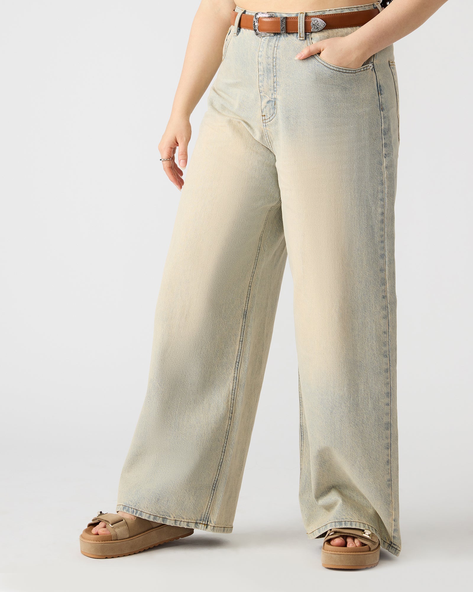 THE MEGA BAGGY LIGHT BLUE DENIM - Clothing - Steve Madden Canada