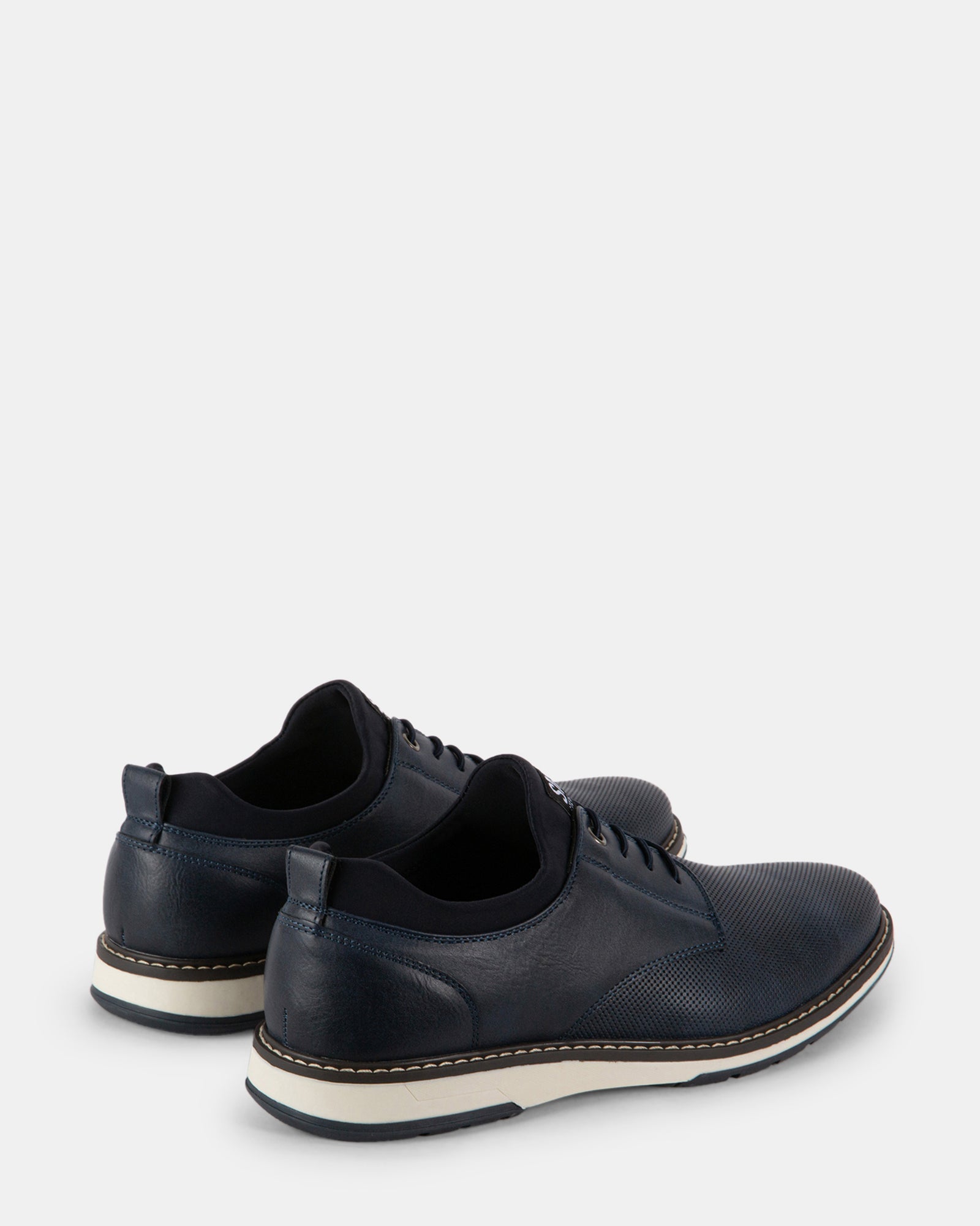 GYDEON NAVY NUBUCK - Men's Shoes - Steve Madden Canada