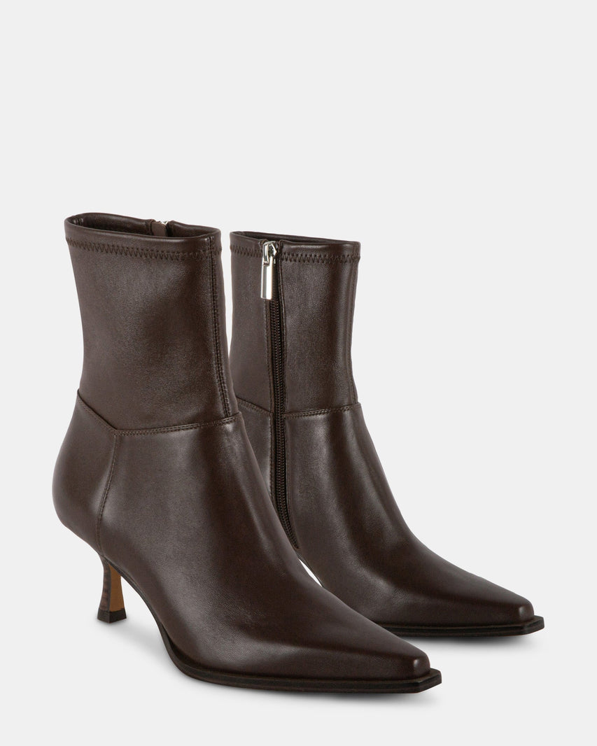 STASIA BROWN LEATHER - - Steve Madden Canada