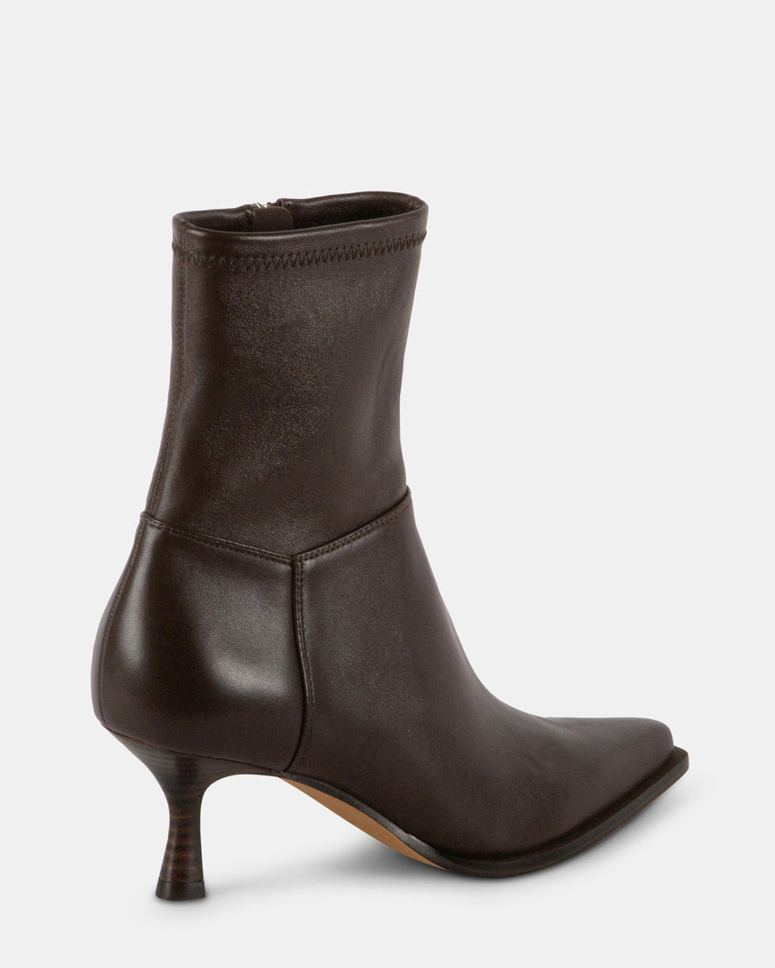 STASIA BROWN LEATHER - - Steve Madden Canada