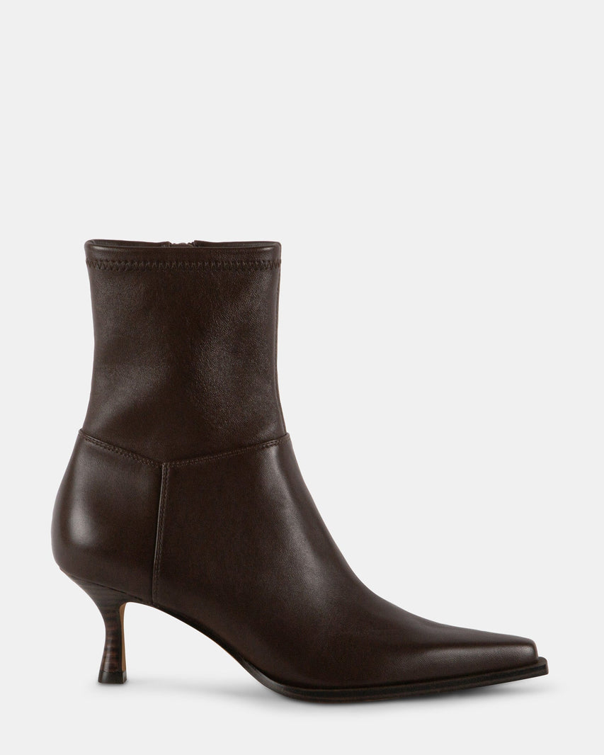 STASIA BROWN LEATHER - - Steve Madden Canada