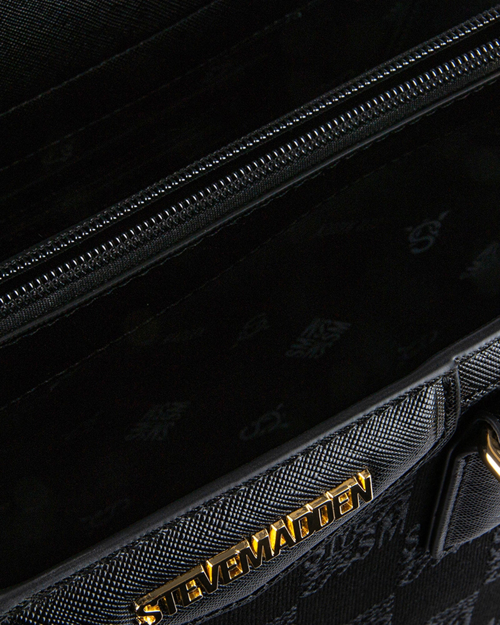 BCHRIS BLACK - Handbags - Steve Madden Canada