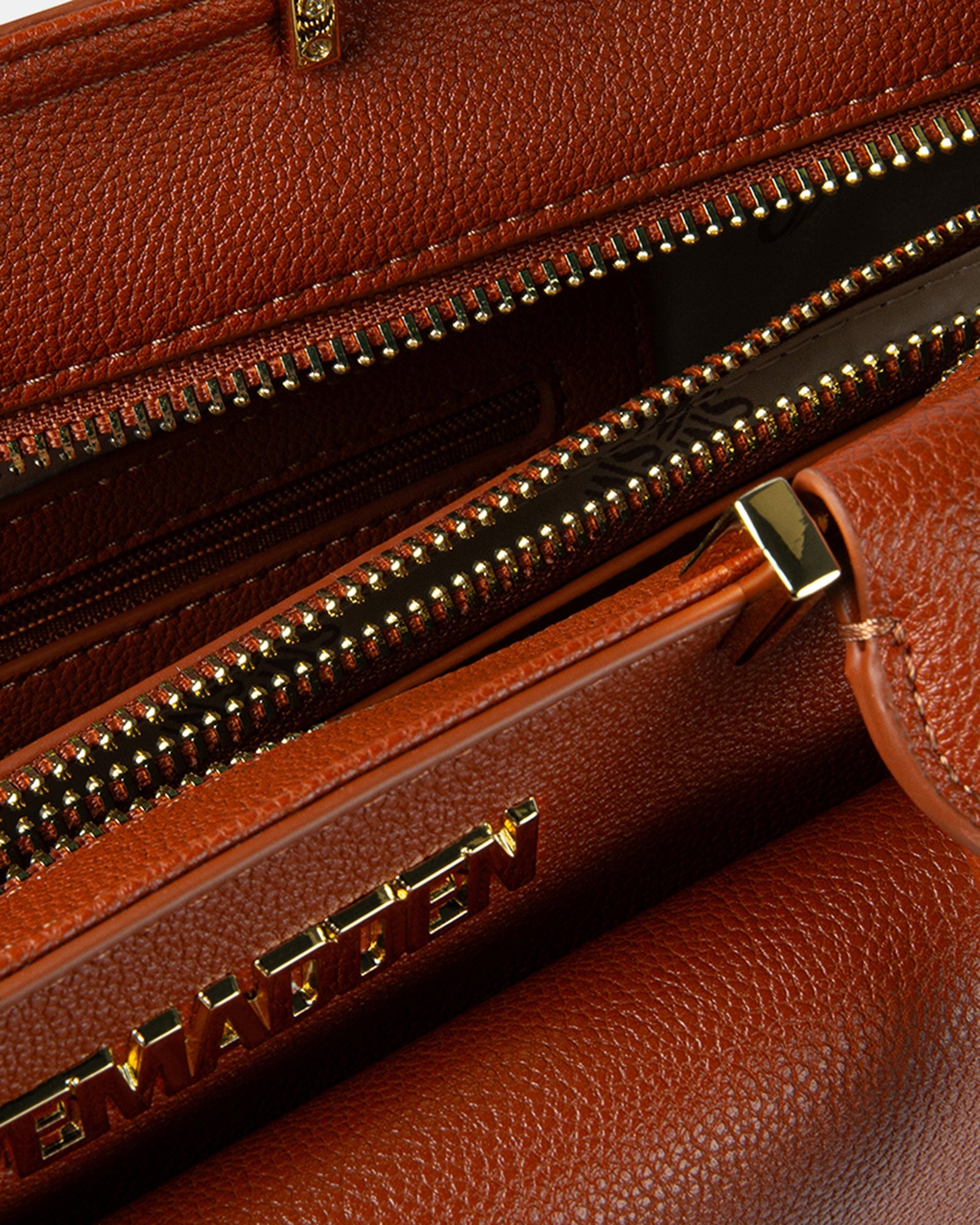 BEVER TAN - Handbags - Steve Madden Canada