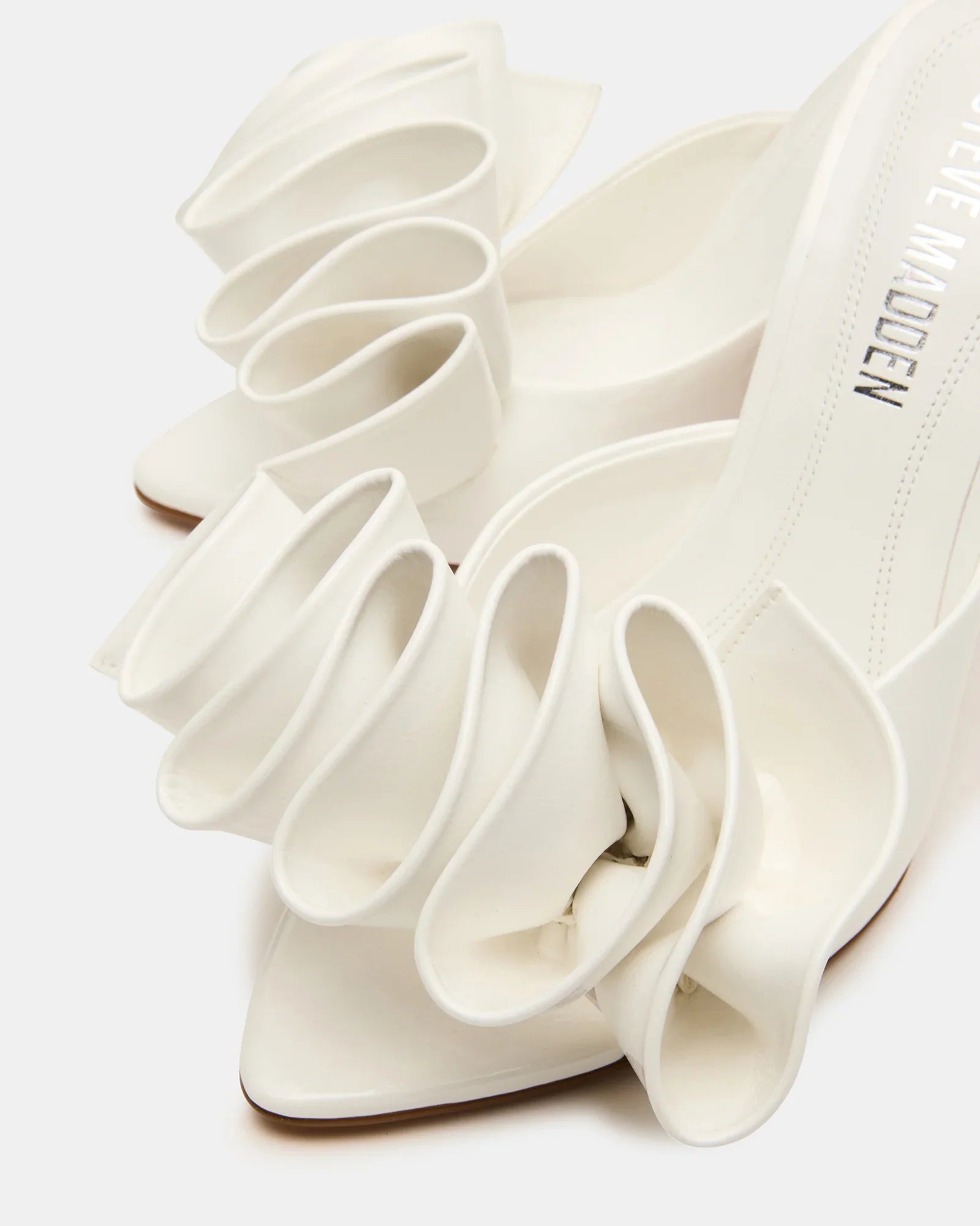 AFFINITY WHITE PATENT - Women's Shoes - Steve Madden Canada