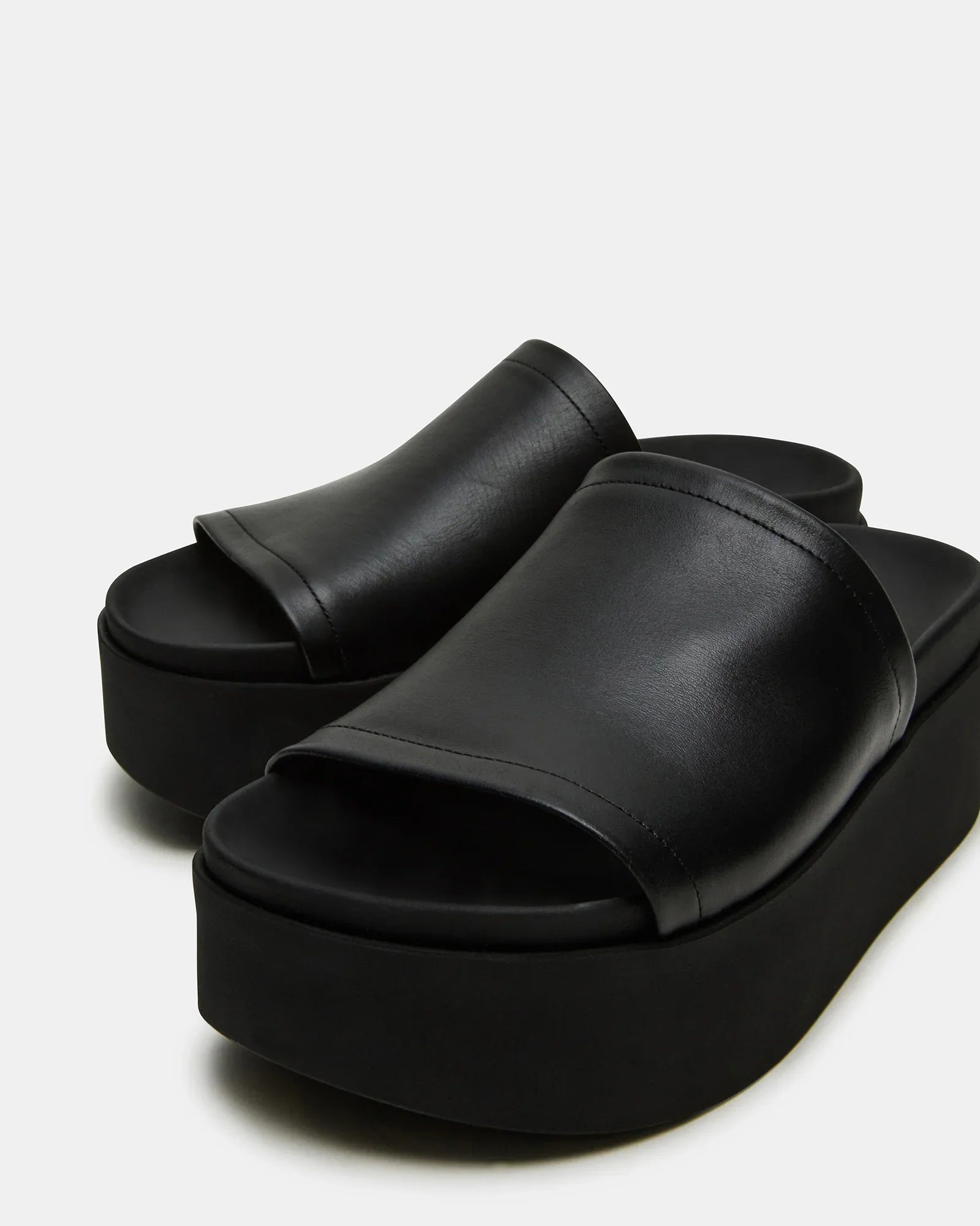 ARWEN BLACK LEATHER - Women's Shoes - Steve Madden Canada