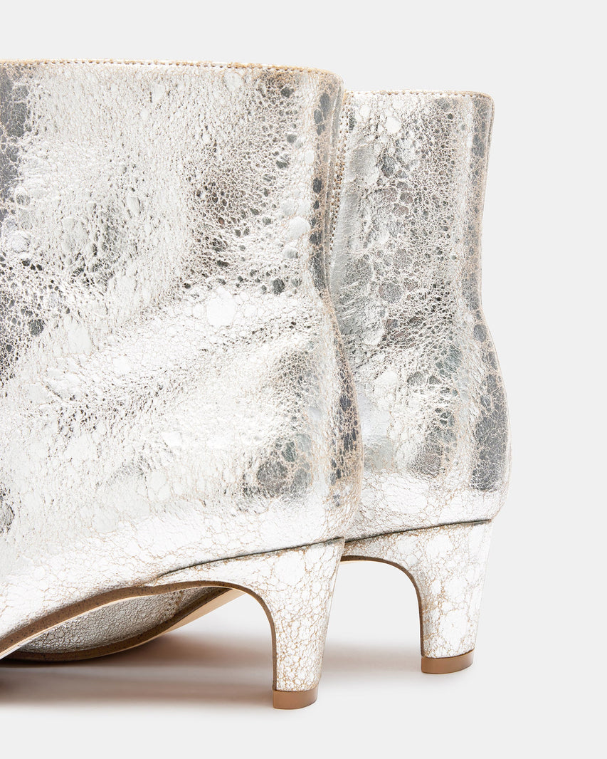 DELVIE SILVER LEATHER - Women's Shoes - Steve Madden Canada