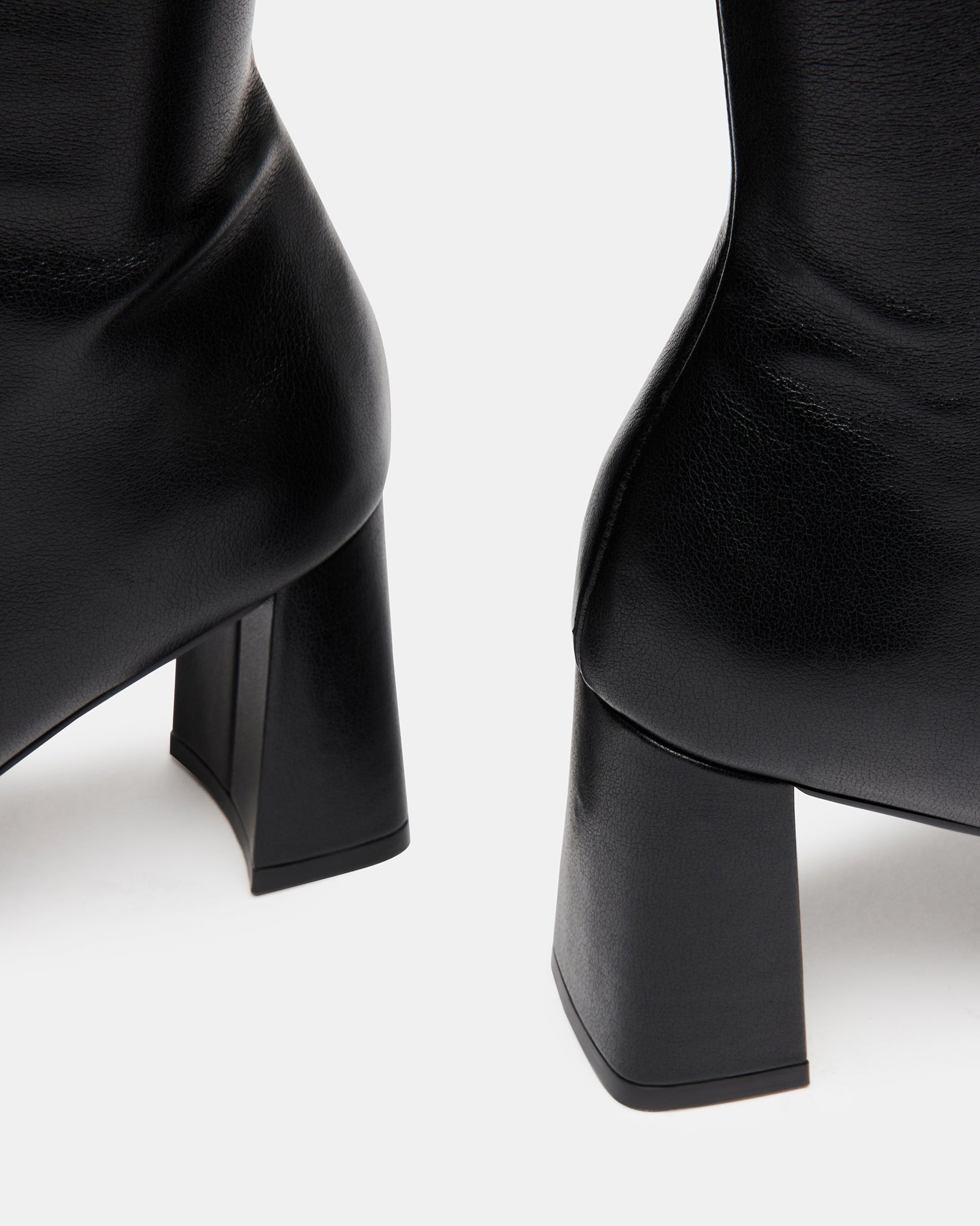 HOLLY BLACK - Women's Shoes - Steve Madden Canada