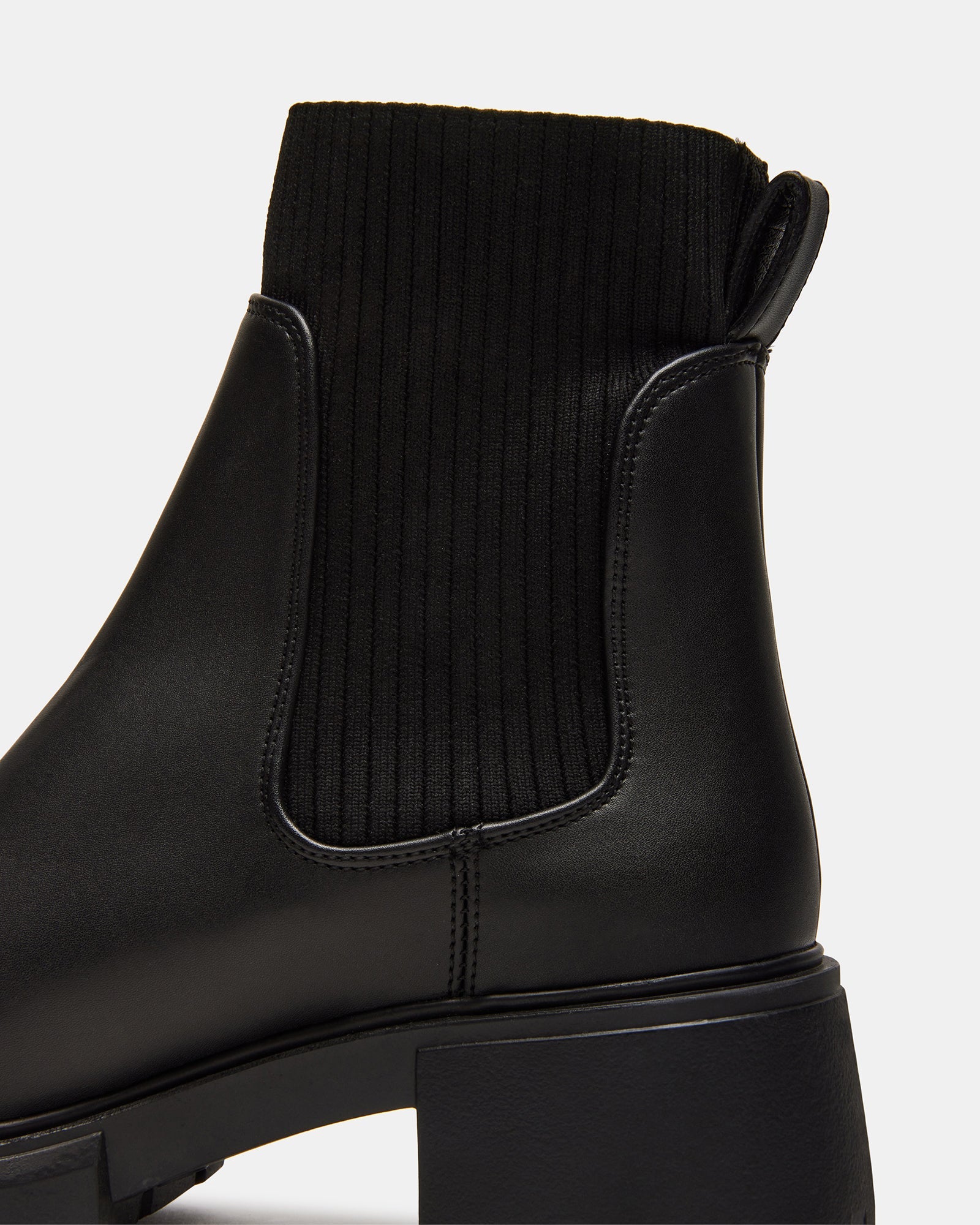 HUTCH-H20 BLACK - Women's Shoes - Steve Madden Canada