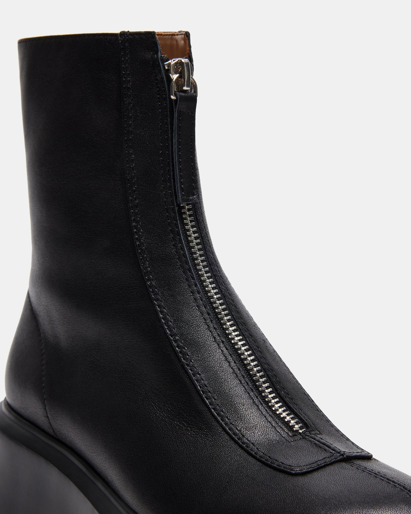 JONES BLACK LEATHER - Women's Shoes - Steve Madden Canada