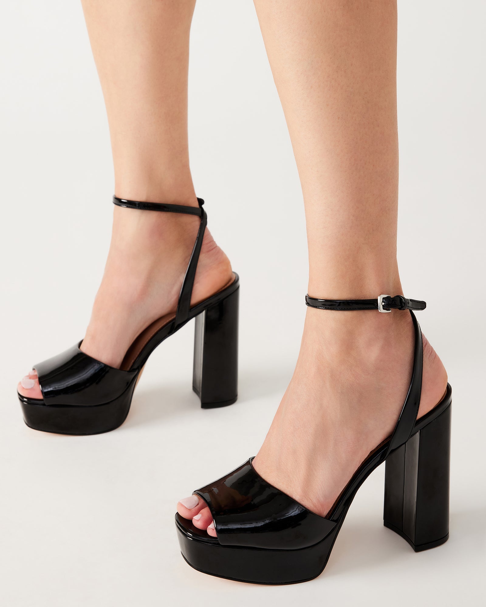 LOURDES BLACK PATENT - Women's Shoes - Steve Madden Canada