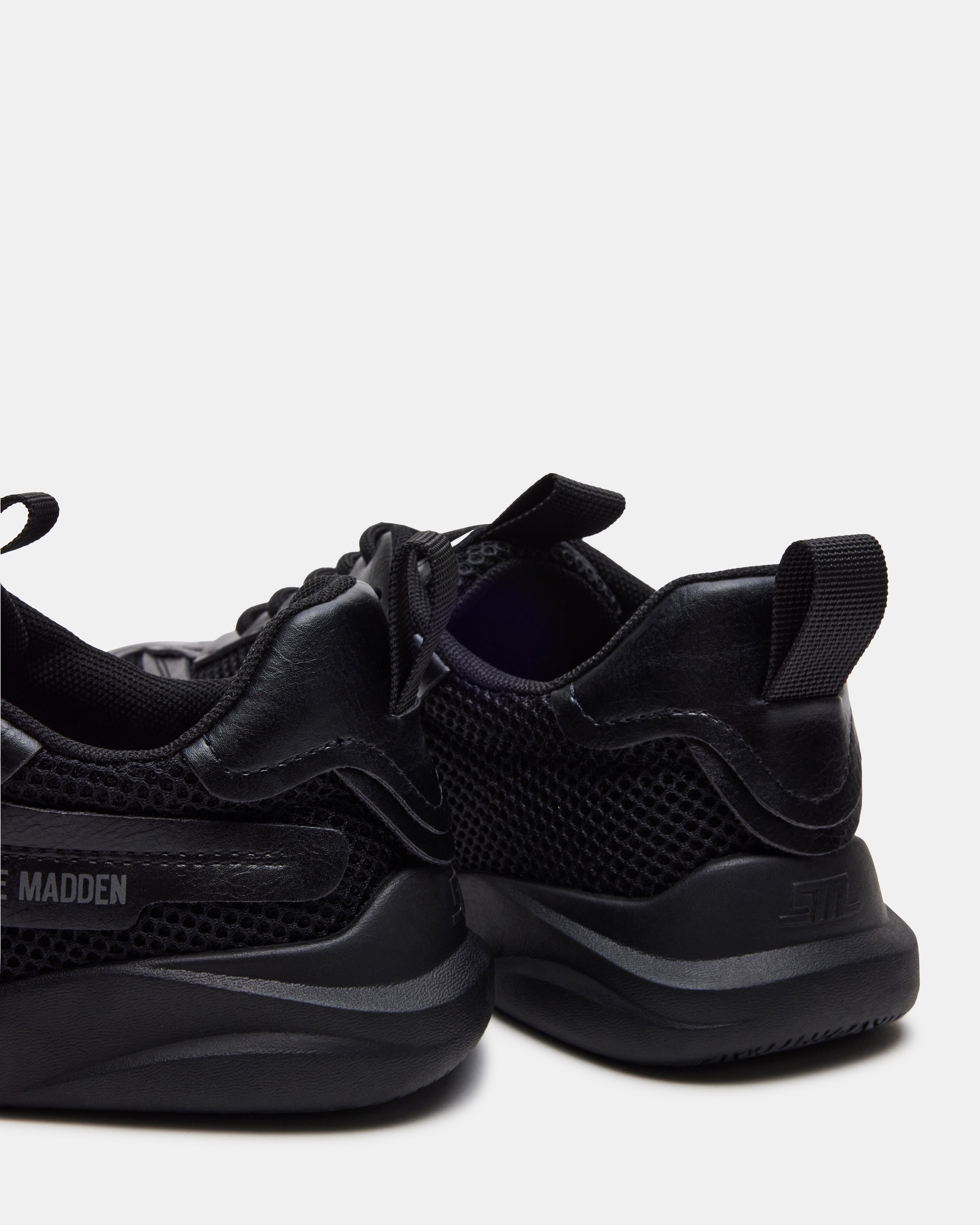 POUNCE BLACK - Women's Shoes - Steve Madden Canada