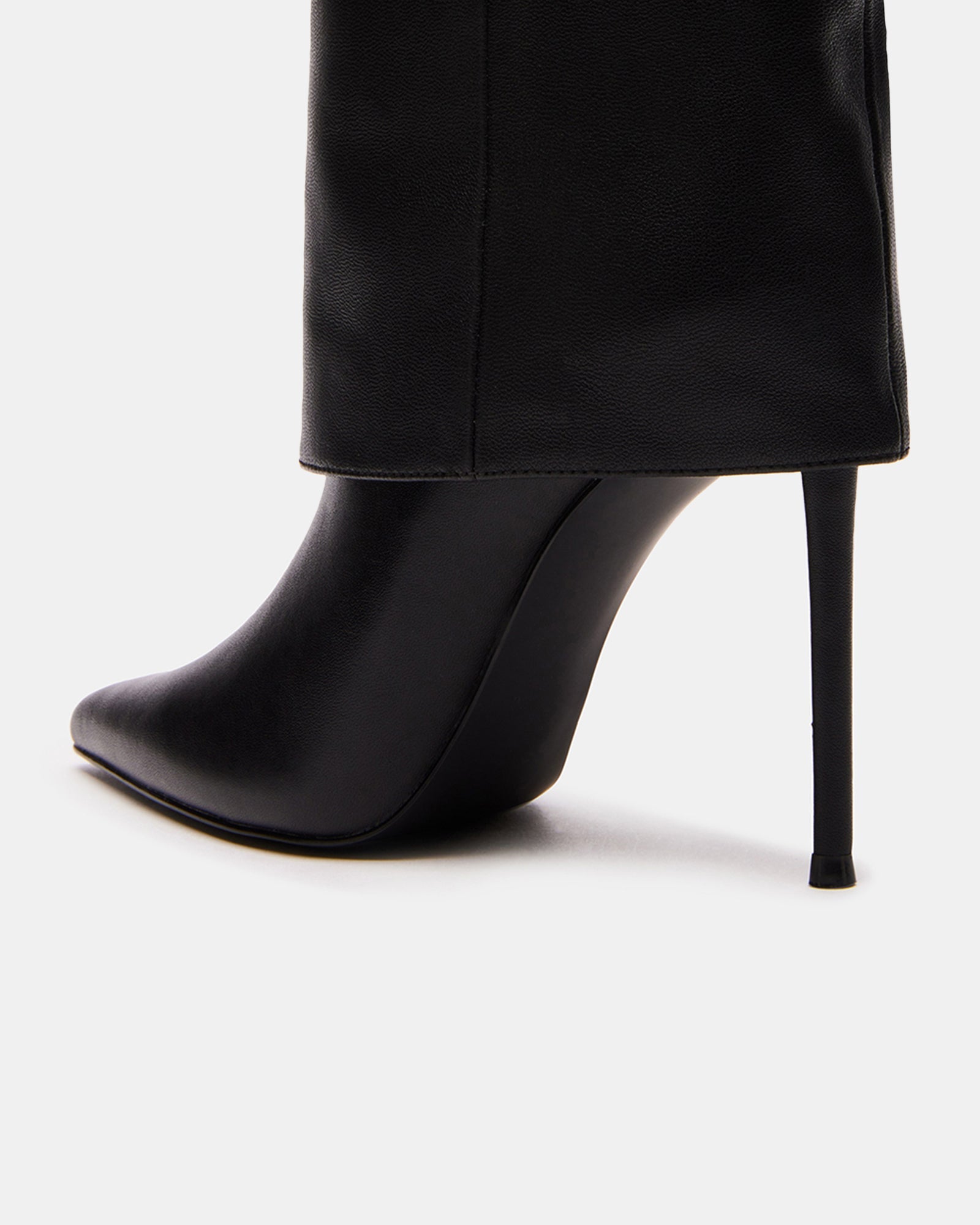 SMITH BLACK LEATHER - Women's Shoes - Steve Madden Canada