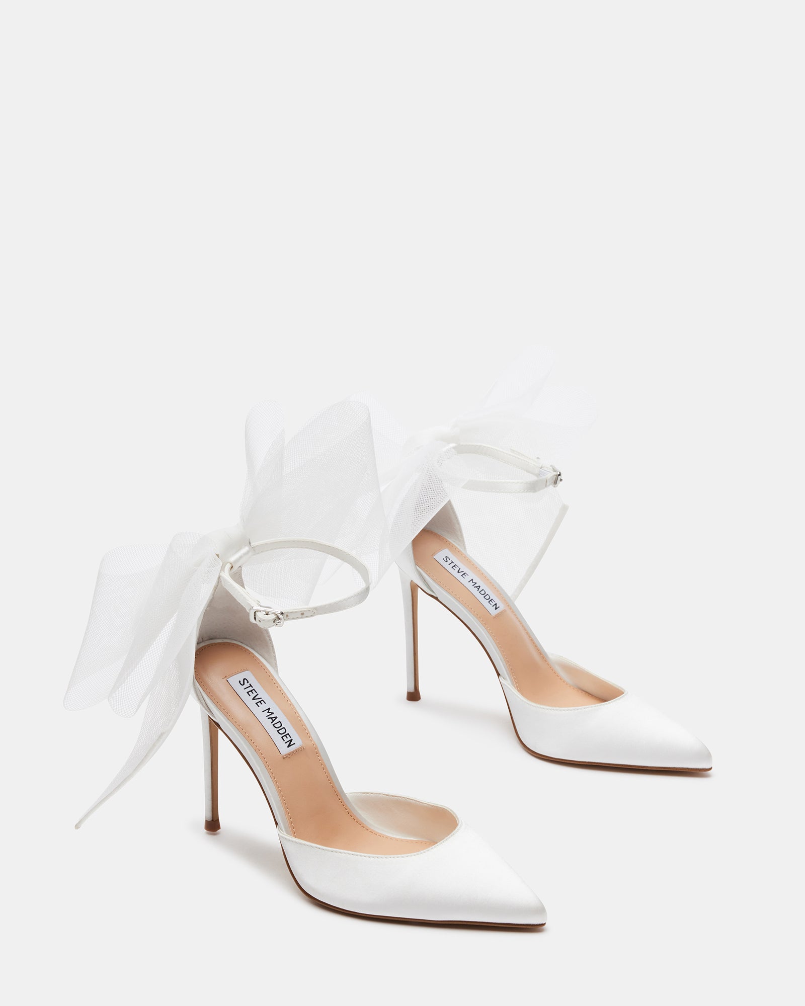 VALENTEEN WHITE FABRIC - Women's Shoes - Steve Madden Canada