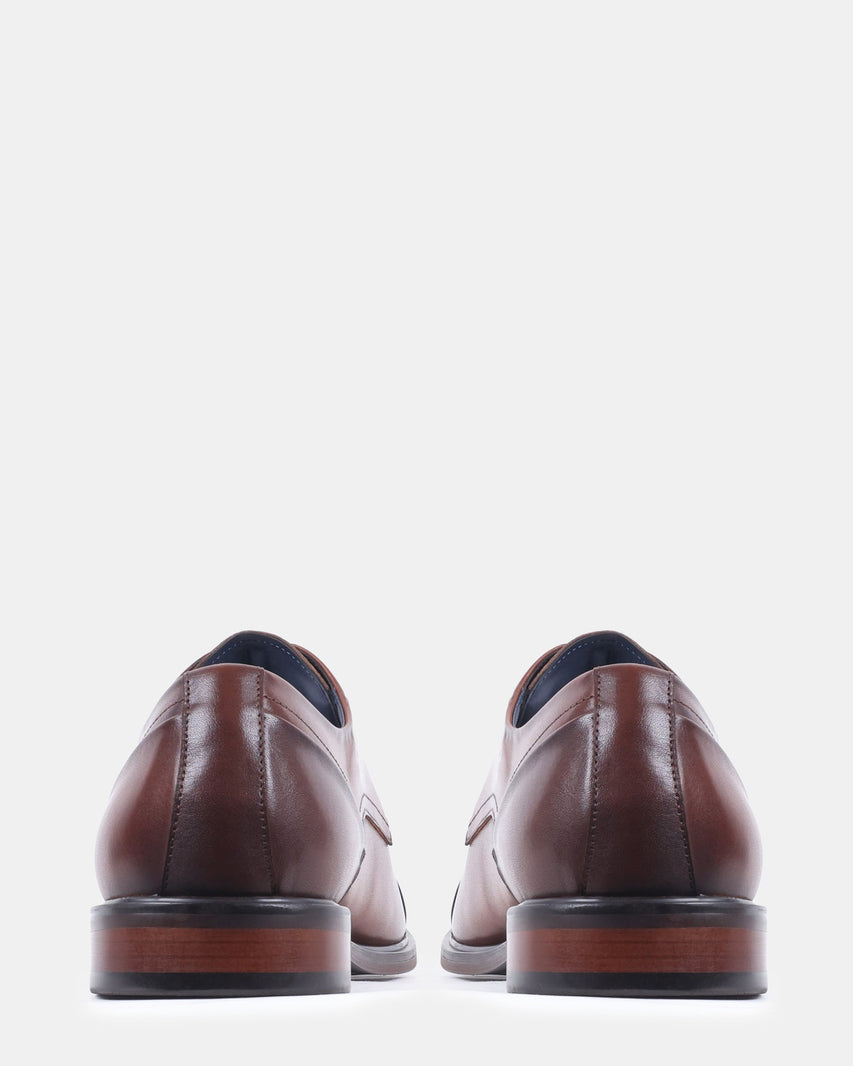 VANDER TAN LEATHER - Men's Shoes - Steve Madden Canada