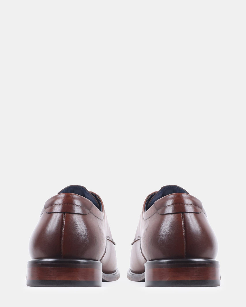 VICTOR TAN LEATHER - Men's Shoes - Steve Madden Canada