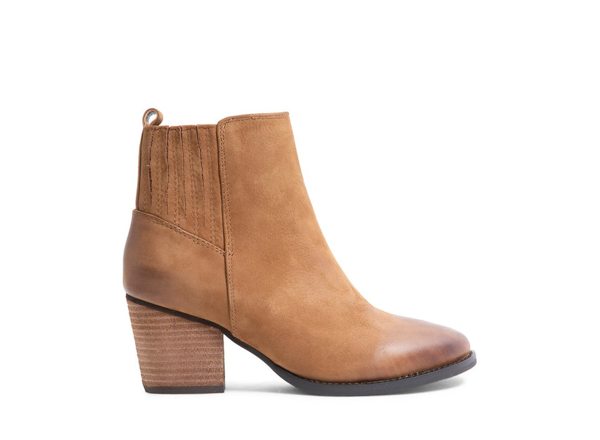 NIKII TAN NUBUCK - Shoes - Steve Madden Canada