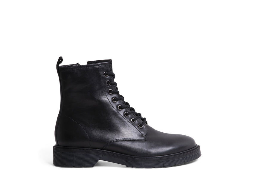 ANTONIAA BLACK LEATHER - Shoes - Steve Madden Canada