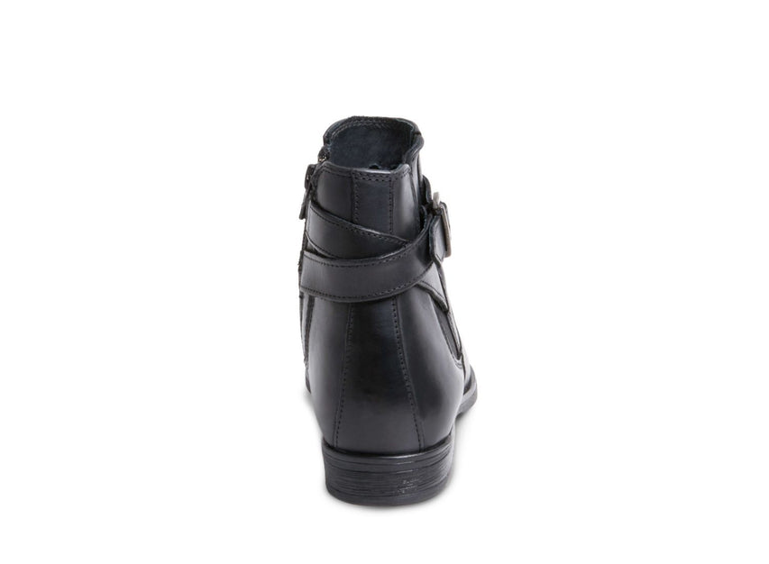 AWSUMM BLACK LEATHER - Shoes - Steve Madden Canada