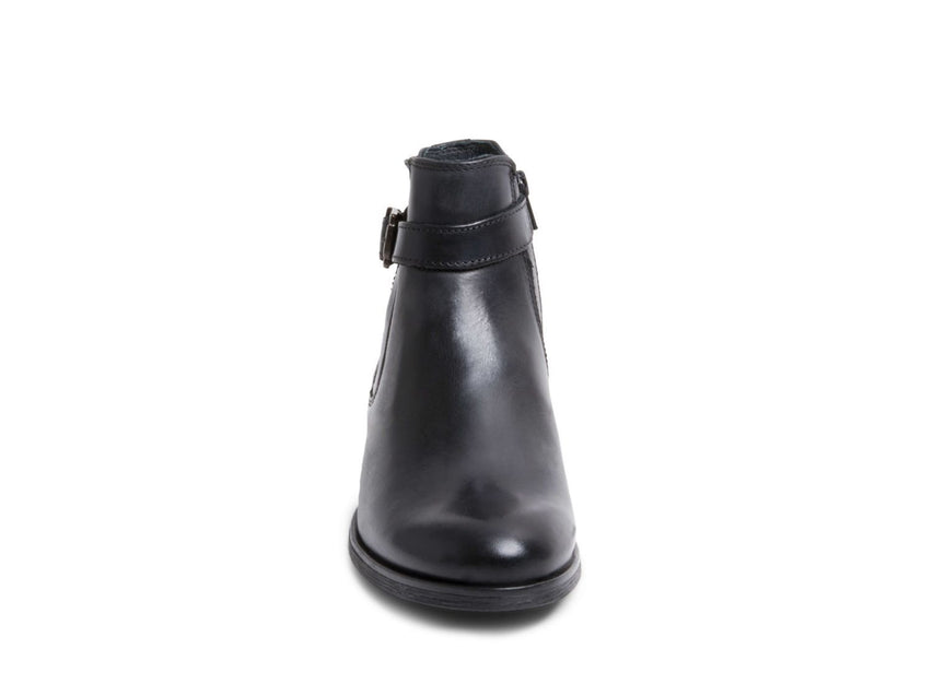 AWSUMM BLACK LEATHER - Shoes - Steve Madden Canada