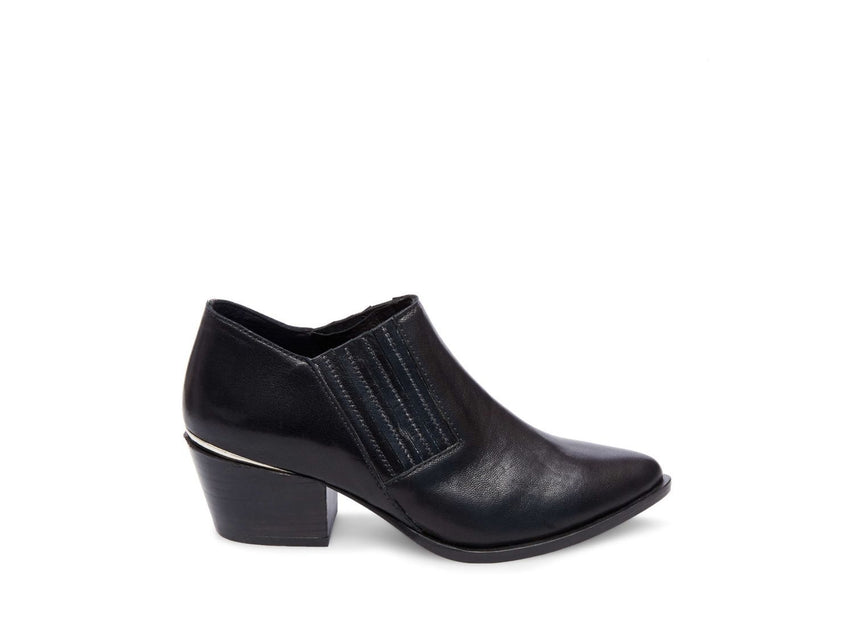 KORRAL BLACK LEATHER - Shoes - Steve Madden Canada