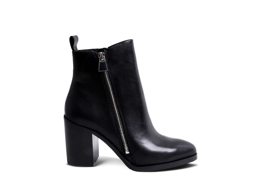 TISHAA BLACK LEATHER - Shoes - Steve Madden Canada