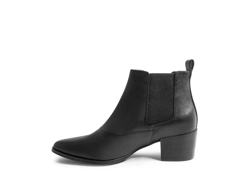 VIANNEY BLACK LEATHER - Shoes - Steve Madden Canada