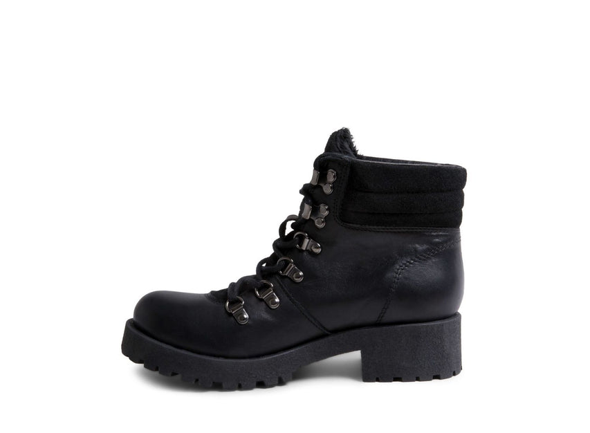 IDAA BLACK LEATHER - Shoes - Steve Madden Canada
