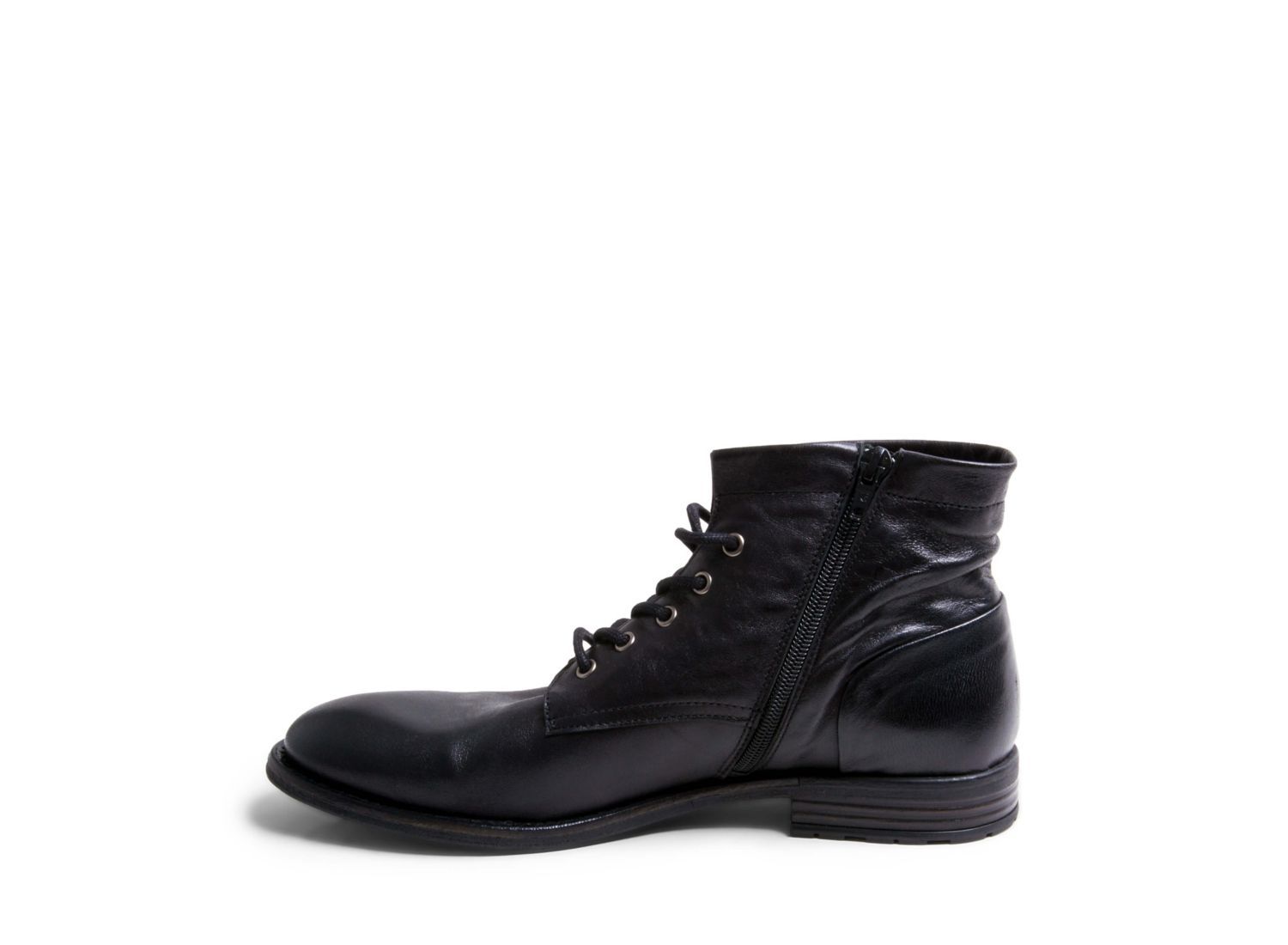 UNISONN BLACK LEATHER - Shoes - Steve Madden Canada